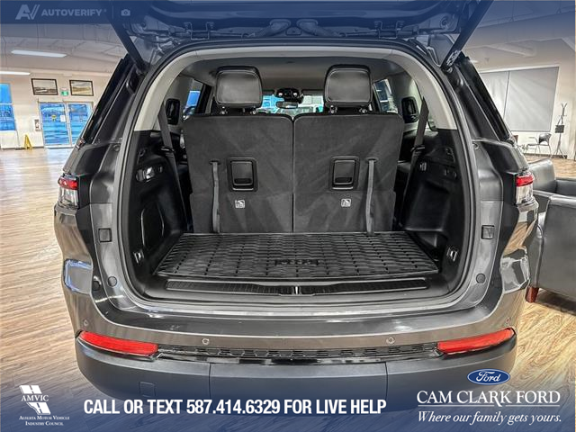 2023 Jeep Grand Cherokee L Limited (Stk: P14772) in Airdrie - Image 12 of 25