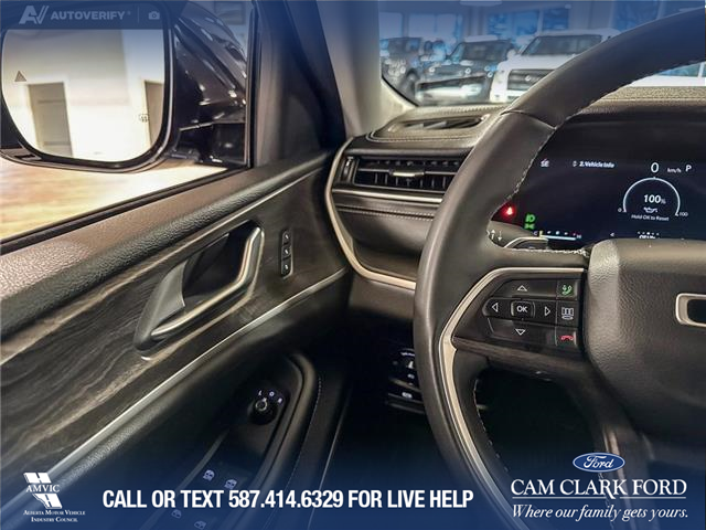 2023 Jeep Grand Cherokee L Limited (Stk: P14772) in Airdrie - Image 17 of 25