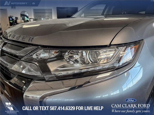 2018 Mitsubishi Outlander Plug-In Hybrid SE (Stk: P14803) in Airdrie - Image 8 of 25