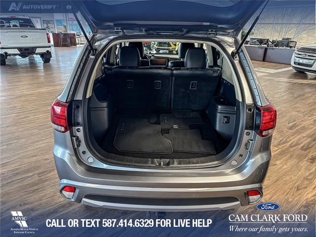 2018 Mitsubishi Outlander Plug-In Hybrid SE (Stk: P14803) in Airdrie - Image 12 of 25