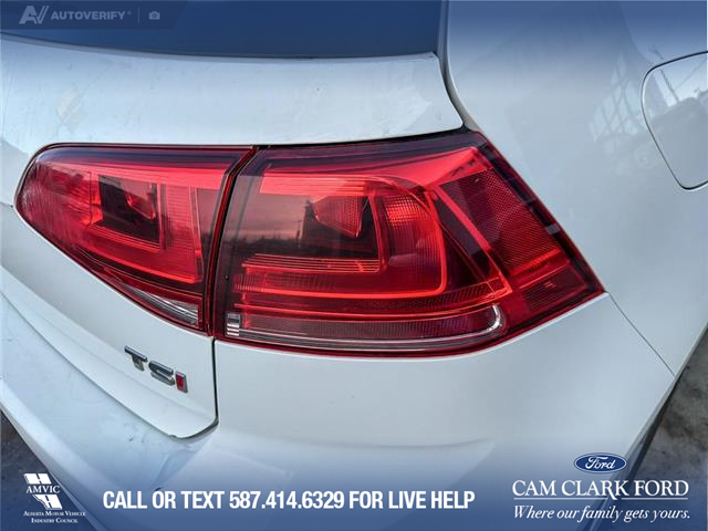 2016 Volkswagen Golf 1.8 TSI Comfortline (Stk: P6931) in Olds - Image 11 of 25