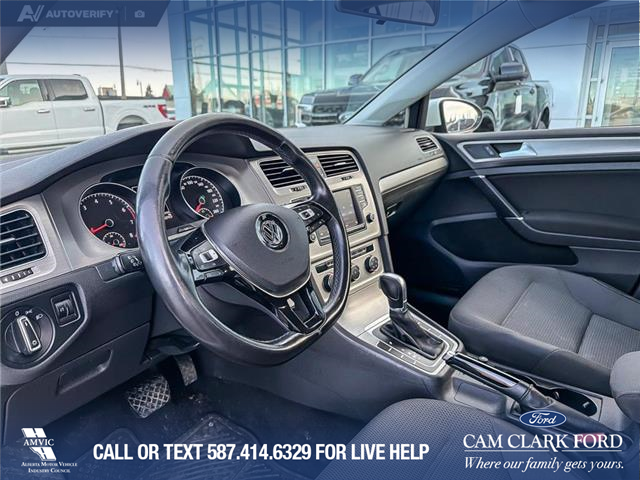 2016 Volkswagen Golf 1.8 TSI Comfortline (Stk: P6931) in Olds - Image 13 of 25
