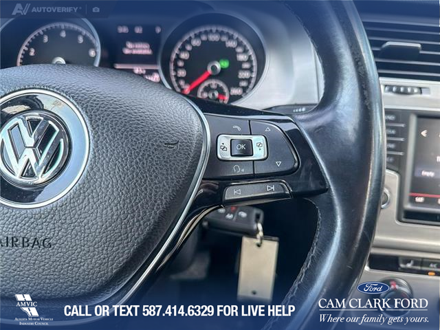 2016 Volkswagen Golf 1.8 TSI Comfortline (Stk: P6931) in Olds - Image 16 of 25