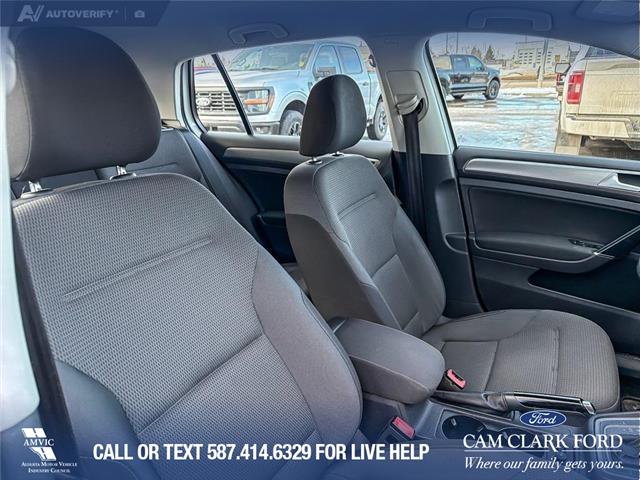 2016 Volkswagen Golf 1.8 TSI Comfortline (Stk: P6931) in Olds - Image 22 of 25