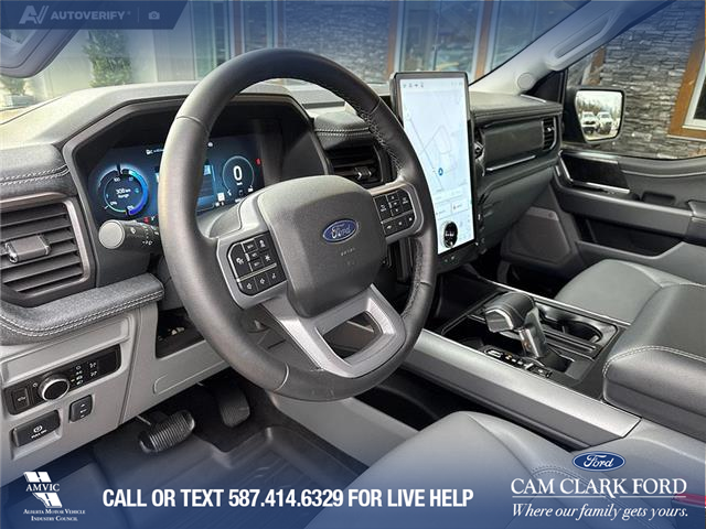 2025 Ford F-150 Lightning Flash (Stk: P1591) in Canmore - Image 13 of 27