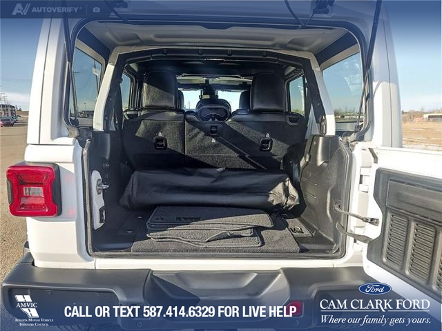 2021 Jeep Wrangler Unlimited Sahara (Stk: P1168) in Innisfail - Image 10 of 24