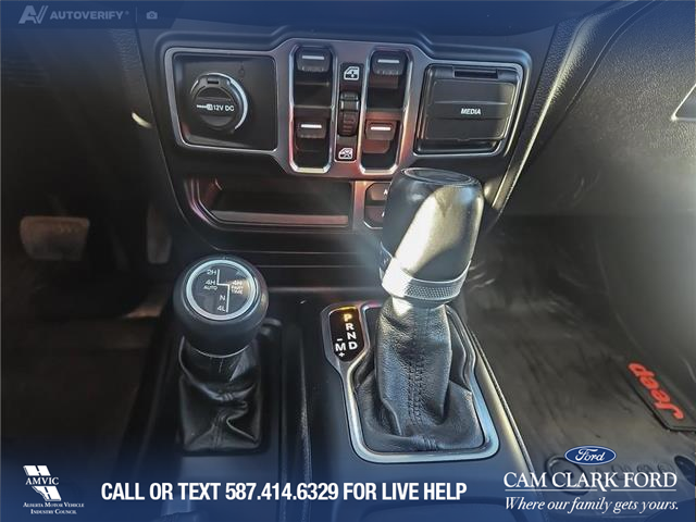 2021 Jeep Wrangler Unlimited Sahara (Stk: P1168) in Innisfail - Image 14 of 24