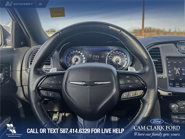 2022 Chrysler 300 S (Stk: P1174) in Innisfail - Image 10 of 20