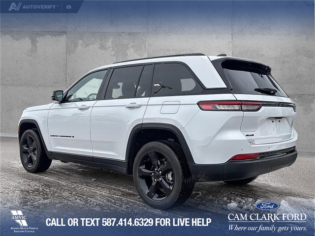 2025 Jeep Grand Cherokee Laredo (Stk: P7008) in Olds - Image 4 of 25