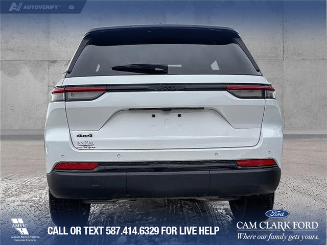 2025 Jeep Grand Cherokee Laredo (Stk: P7008) in Olds - Image 5 of 25