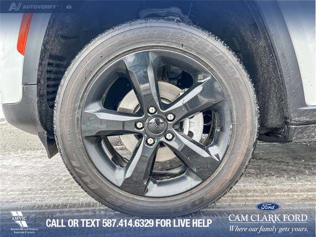 2025 Jeep Grand Cherokee Laredo (Stk: P7008) in Olds - Image 6 of 25