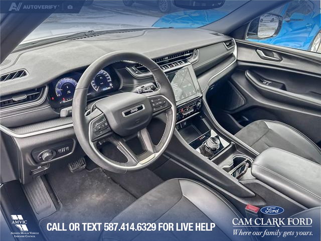 2025 Jeep Grand Cherokee Laredo (Stk: P7008) in Olds - Image 13 of 25