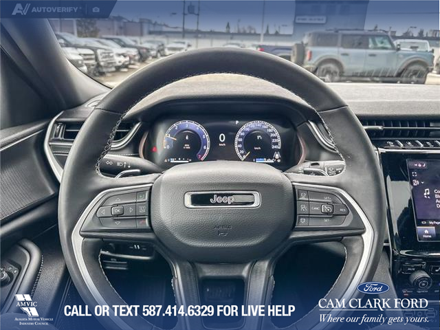 2025 Jeep Grand Cherokee Laredo (Stk: P7008) in Olds - Image 14 of 25