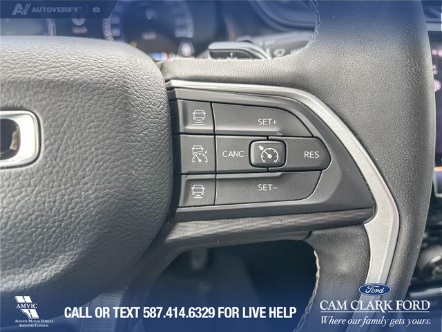 2025 Jeep Grand Cherokee Laredo (Stk: P7008) in Olds - Image 16 of 25