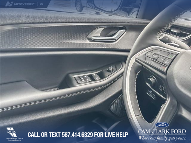 2025 Jeep Grand Cherokee Laredo (Stk: P7008) in Olds - Image 17 of 25