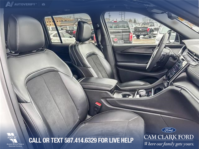 2025 Jeep Grand Cherokee Laredo (Stk: P7008) in Olds - Image 22 of 25