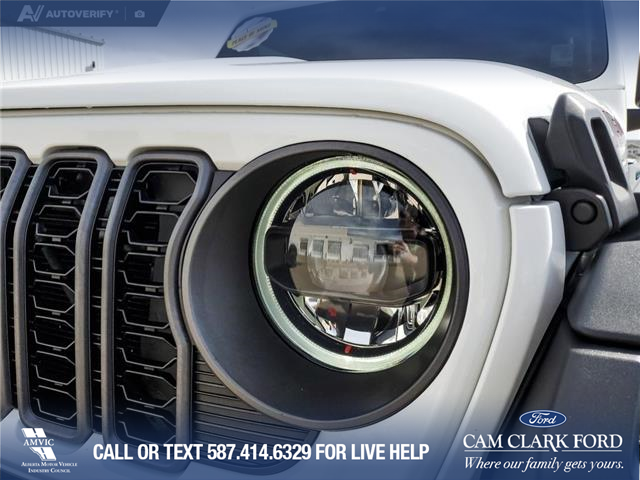 2024 Jeep Wrangler Rubicon (Stk: U38037) in Red Deer - Image 8 of 24