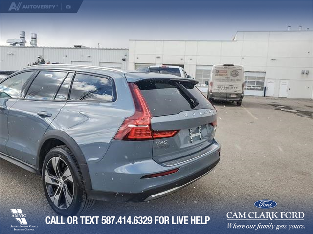 2024 Volvo V60 Cross Country B5 Plus (Stk: U38031) in Red Deer - Image 11 of 25
