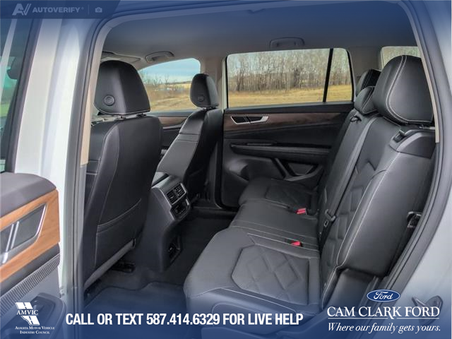 2025 Volkswagen Atlas 2.0 TSI Comfortline (Stk: P1170) in Innisfail - Image 16 of 19