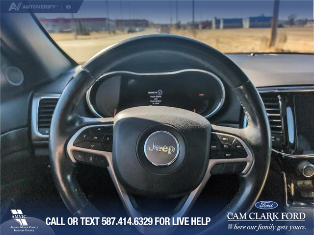 2019 Jeep Grand Cherokee Laredo (Stk: P1181) in Innisfail - Image 11 of 18