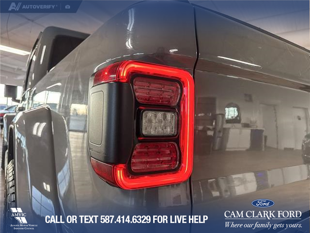 2023 Jeep Gladiator Overland (Stk: P15011) in Airdrie - Image 11 of 25
