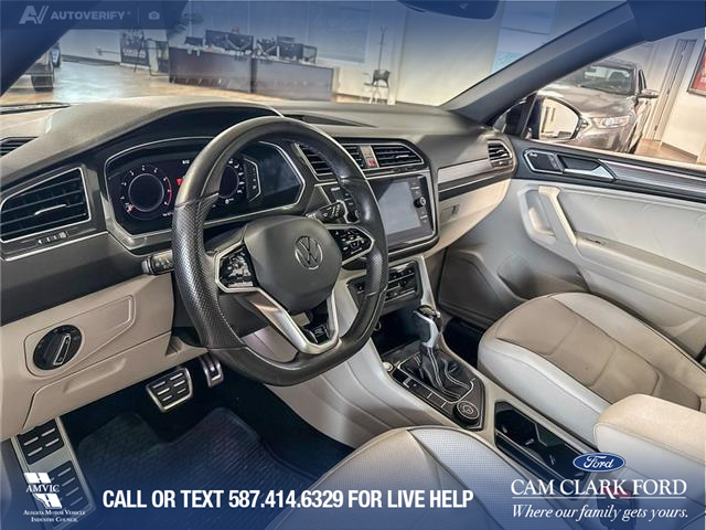 2023 Volkswagen Tiguan Highline R-Line (Stk: P15022) in Airdrie - Image 13 of 25