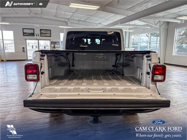 2024 Jeep Gladiator Sport (Stk: P15050) in Airdrie - Image 12 of 25