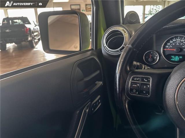 2012 Jeep Wrangler Unlimited Sahara (Stk: P15112) in Airdrie - Image 17 of 25