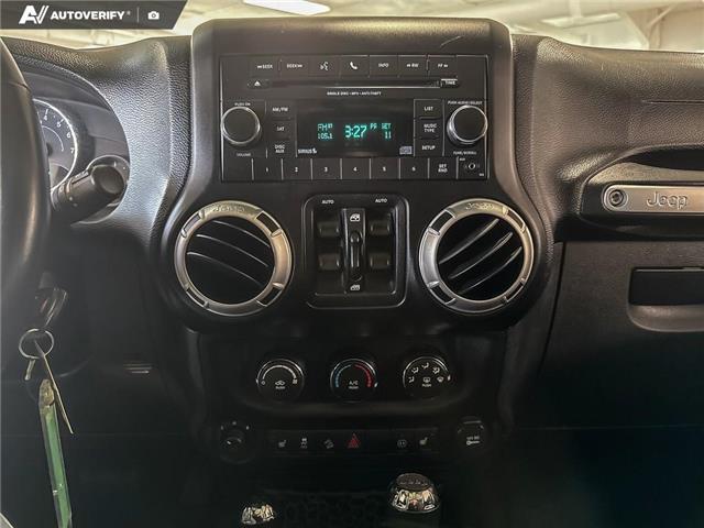 2012 Jeep Wrangler Unlimited Sahara (Stk: P15112) in Airdrie - Image 19 of 25
