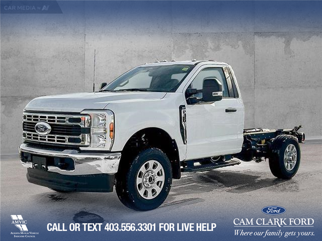 2024 Ford F-350 Chassis XLT (Stk: 24AF8460) in Airdrie - Image 1 of 25