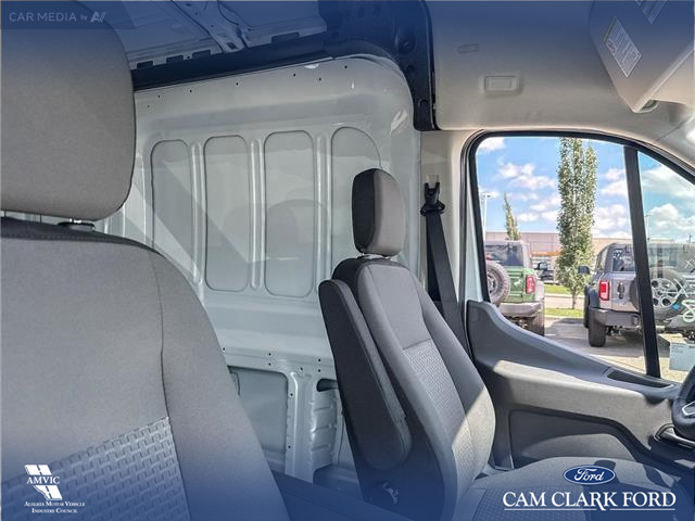 2025 Ford Transit-250 Cargo Base (Stk: 25T8236) in Olds - Image 22 of 25