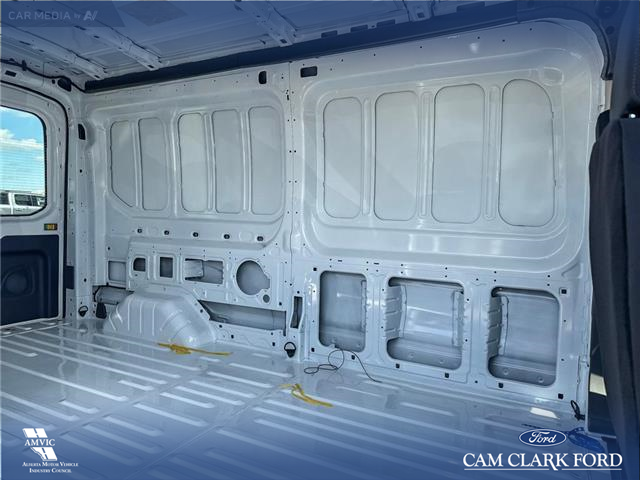 2025 Ford Transit-250 Cargo Base (Stk: 25T8236) in Olds - Image 23 of 25