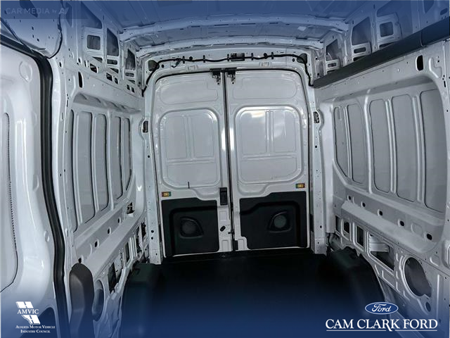 2023 Ford E-Transit-350 Cargo Base (Stk: 23CT9553) in Canmore - Image 12 of 15