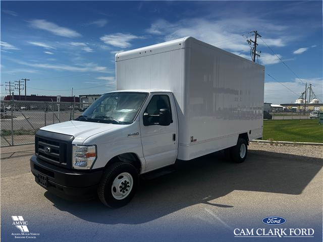 2026 Ford E-450 Cutaway Base (Stk: E4FE066T1) in Airdrie - Image 1 of 9