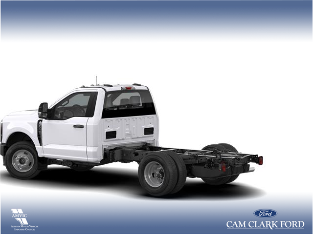 2026 Ford F-350 Chassis XL (Stk: 26AT2232) in Airdrie - Image 2 of 7