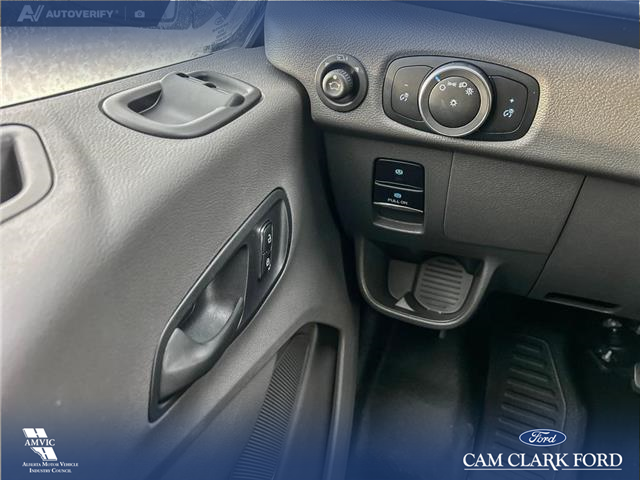2025 Ford Transit-350 Passenger XL (Stk: 25AT7553) in Airdrie - Image 17 of 25