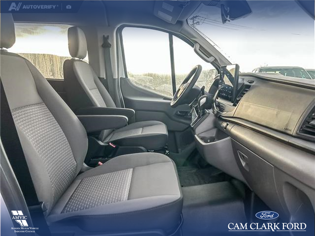 2025 Ford Transit-350 Passenger XL (Stk: 25AT7553) in Airdrie - Image 22 of 25