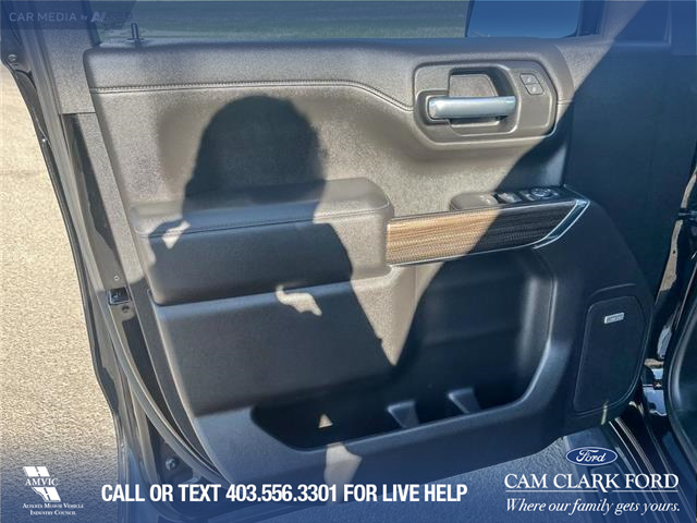 2022 Chevrolet Silverado 1500 LTD LT Trail Boss (Stk: P1037A) in Innisfail - Image 1 of 23