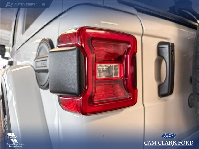 2021 Jeep Wrangler Unlimited Sahara (Stk: P14660) in Airdrie - Image 11 of 25