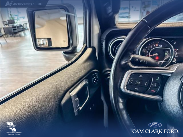 2021 Jeep Wrangler Unlimited Sahara (Stk: P14660) in Airdrie - Image 17 of 25