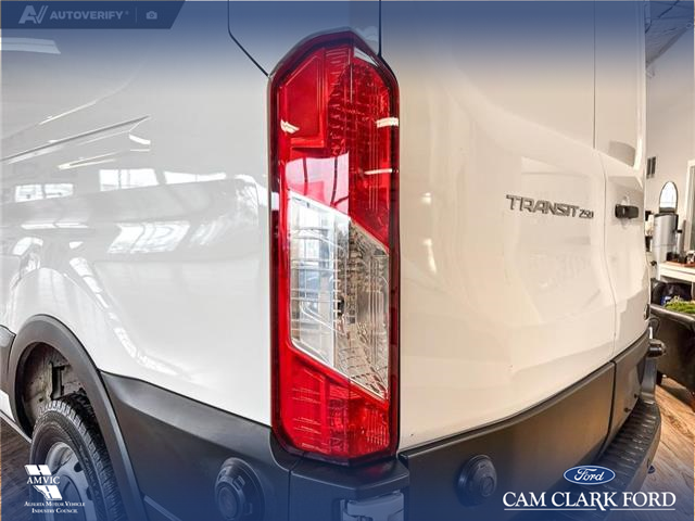 2020 Ford Transit-250 Cargo Base (Stk: P14675) in Airdrie - Image 11 of 25 2020 Ford Transit-250 Cargo Base (Stk: P14675) in Airdrie - Image 11 of 25