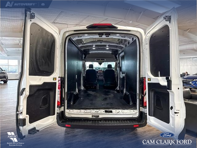 2020 Ford Transit-250 Cargo Base (Stk: P14675) in Airdrie - Image 12 of 25 2020 Ford Transit-250 Cargo Base (Stk: P14675) in Airdrie - Image 12 of 25