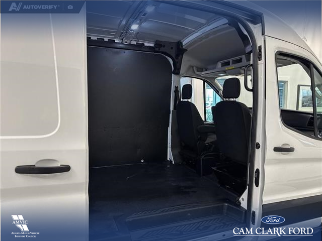 2020 Ford Transit-250 Cargo Base (Stk: P14675) in Airdrie - Image 23 of 25 2020 Ford Transit-250 Cargo Base (Stk: P14675) in Airdrie - Image 23 of 25