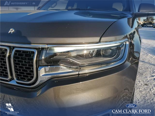 2022 Jeep Wagoneer Series III (Stk: U37897) in Red Deer - Image 8 of 25