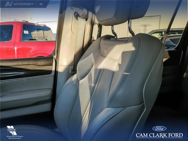 2022 Jeep Wagoneer Series III (Stk: U37897) in Red Deer - Image 20 of 25