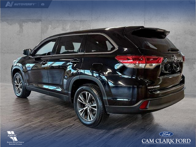 2019 Toyota Highlander LE (Stk: P14716) in Airdrie - Image 4 of 25