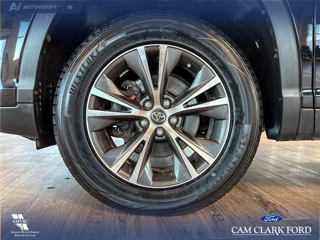 2019 Toyota Highlander LE (Stk: P14716) in Airdrie - Image 6 of 25