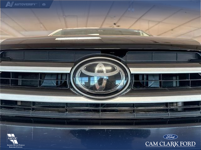 2019 Toyota Highlander LE (Stk: P14716) in Airdrie - Image 9 of 25