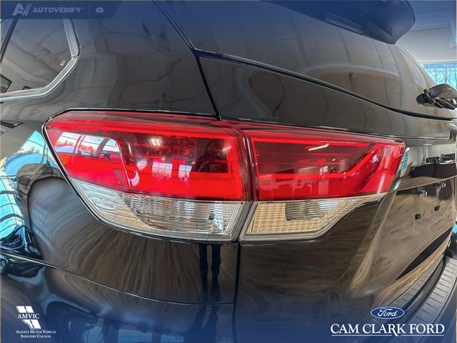 2019 Toyota Highlander LE (Stk: P14716) in Airdrie - Image 11 of 25