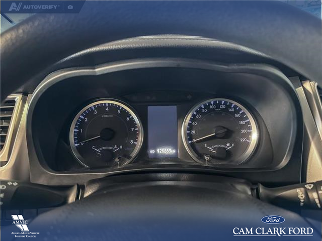 2019 Toyota Highlander LE (Stk: P14716) in Airdrie - Image 15 of 25